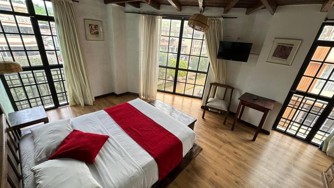 Hotel Noris อาเลาซี ภายนอก รูปภาพ