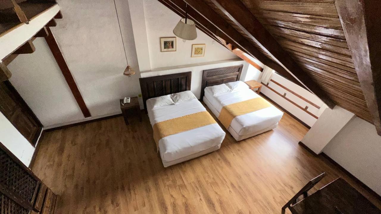 Hotel Noris อาเลาซี ภายนอก รูปภาพ