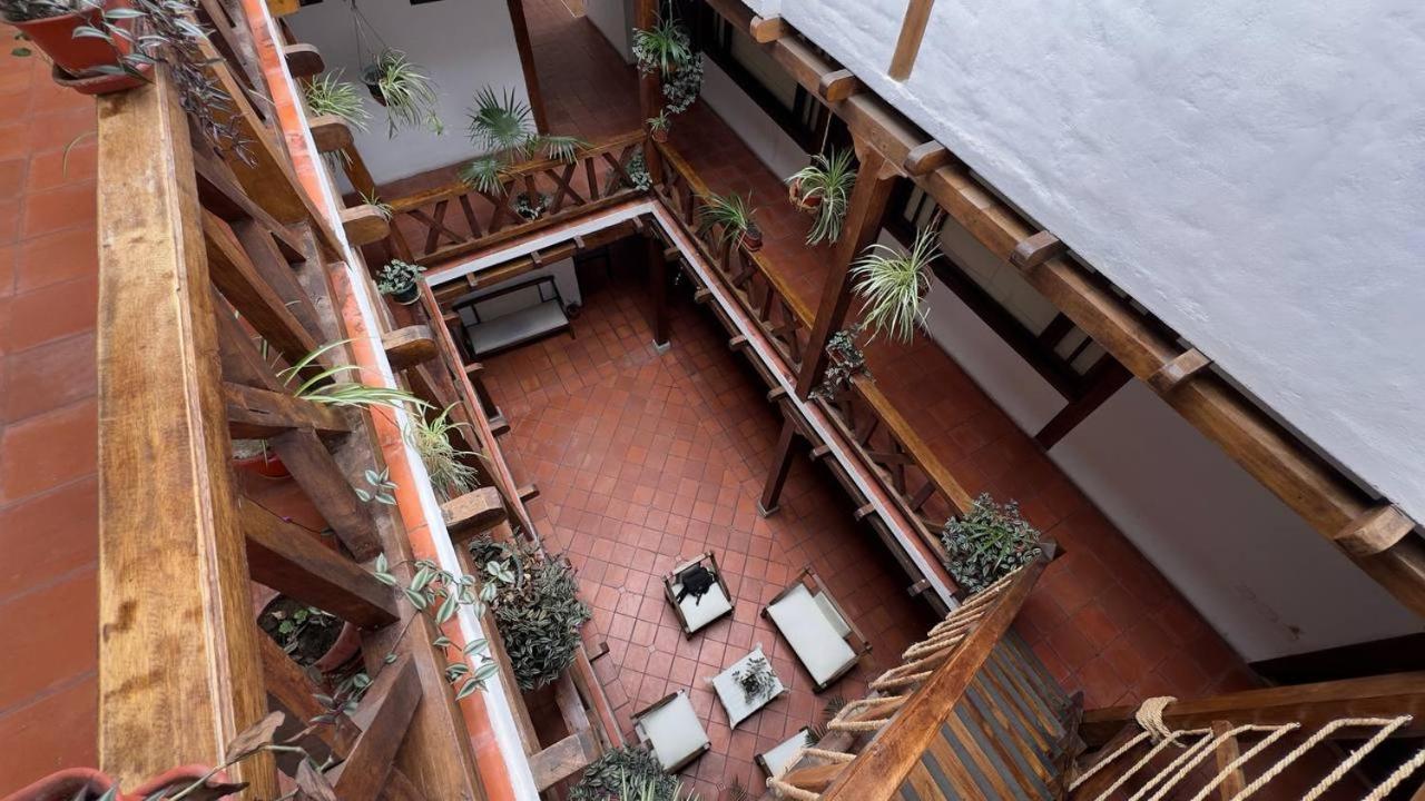 Hotel Noris อาเลาซี ภายนอก รูปภาพ