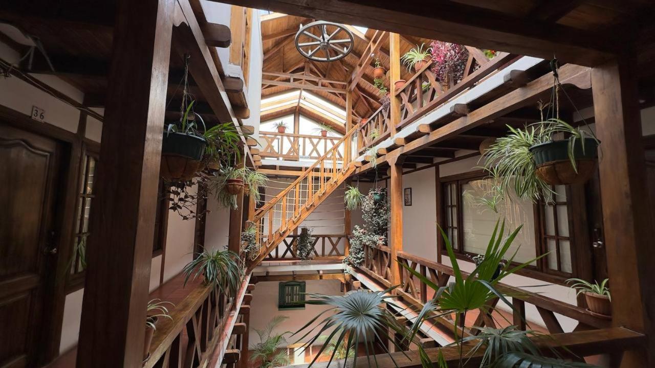 Hotel Noris อาเลาซี ภายนอก รูปภาพ